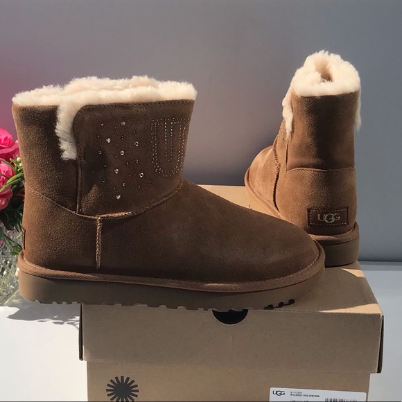 UGG Classic UGG Gem Mini Boot - Picture 3 of 10